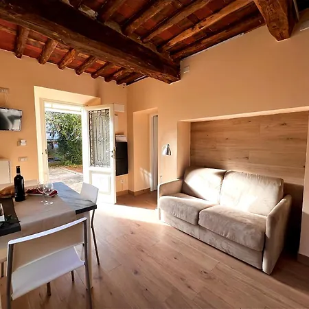 Casina Ousman Lucca