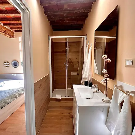 Casina Ousman Lejlighed