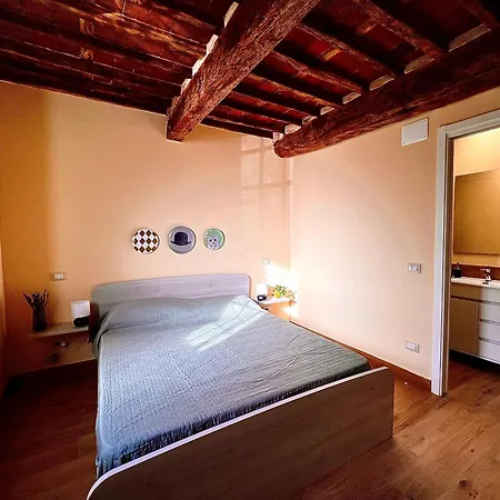 Casina Ousman Lucca