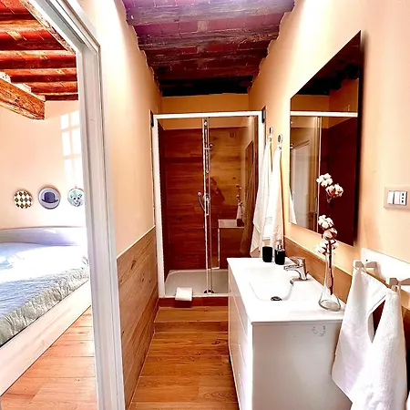 Casina Ousman ルッカ